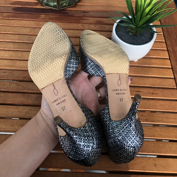 Oscar De La Renta Embellished Heels - Picture 5 of 6